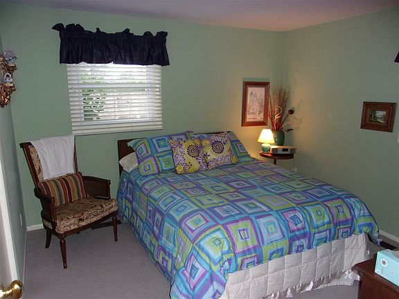 5th image of 4233 Brooklawn Dr