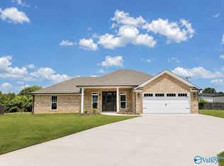 101 James Bowie Dr, Athens, AL 35611