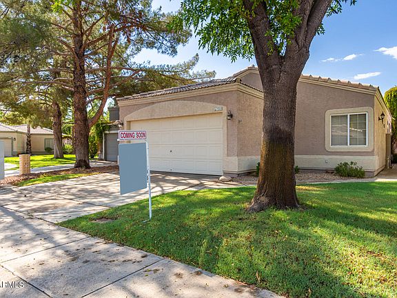 2nd image of 1543 E BEACON Drive