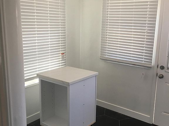 4th image of 4772 College Ave #74