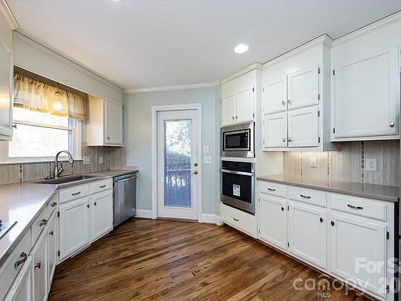 5th image of 5901 Havencrest Ct NW