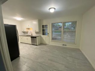 7036 Metcalf Ave, Overland Park, KS 66204
