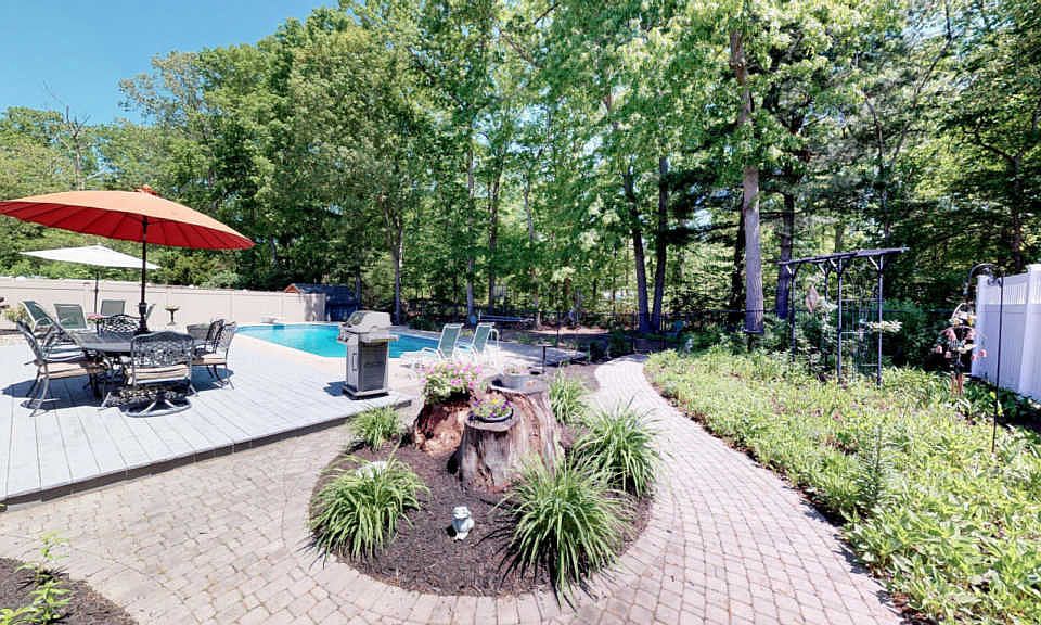 1st image of 632 Weston Dr