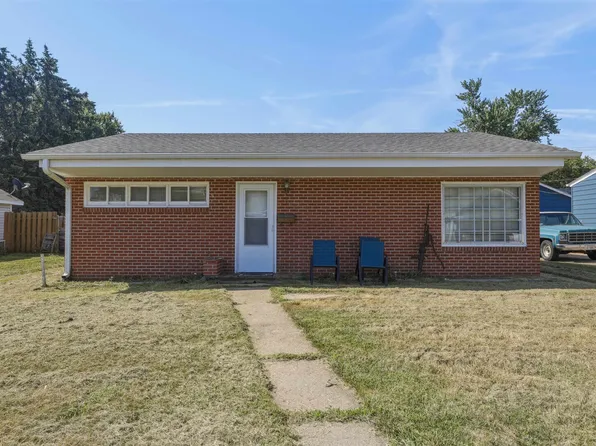 1519 Boyce St, Hastings, NE 68901