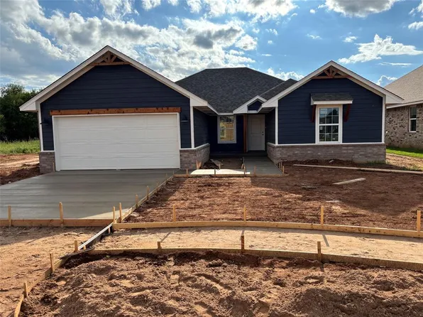 1905 Cove Dr, Yukon, OK 73099