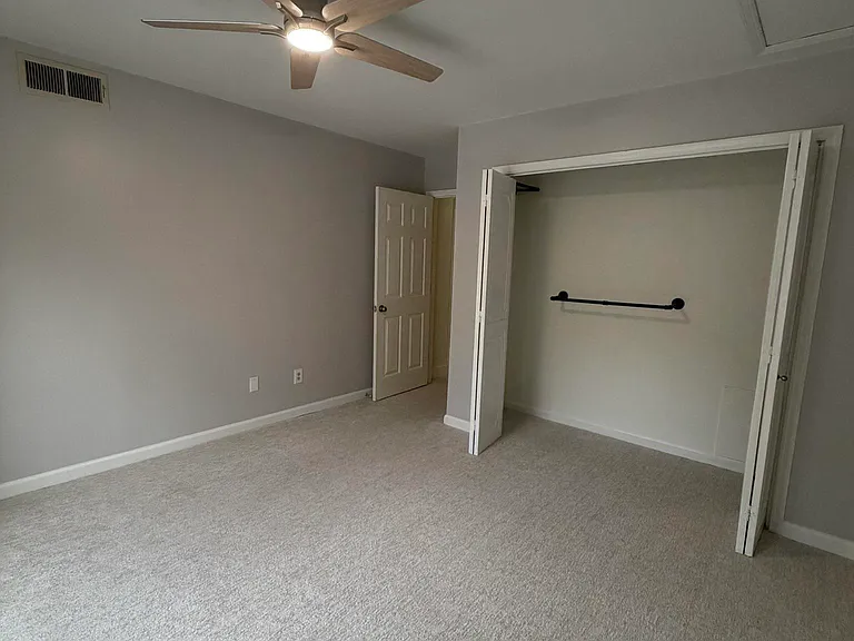 118 W Grn #118 — Photo 14