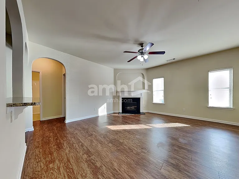 1470 Rose Terrace Cir — Photo 6