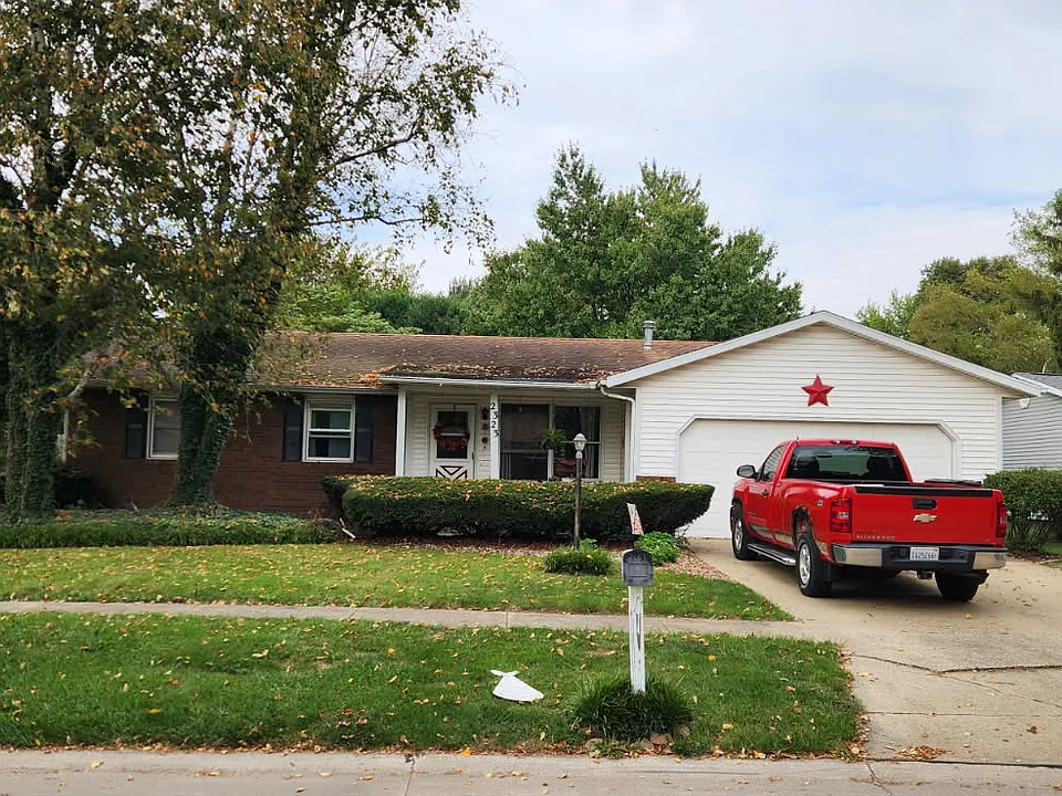 2323 Winchester Dr