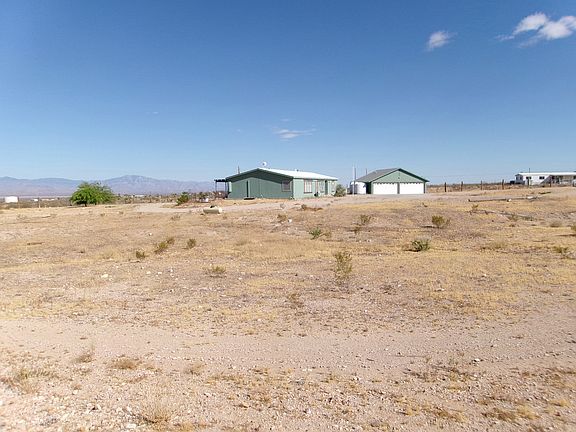 3rd image of 1464 S Dragoon Rd