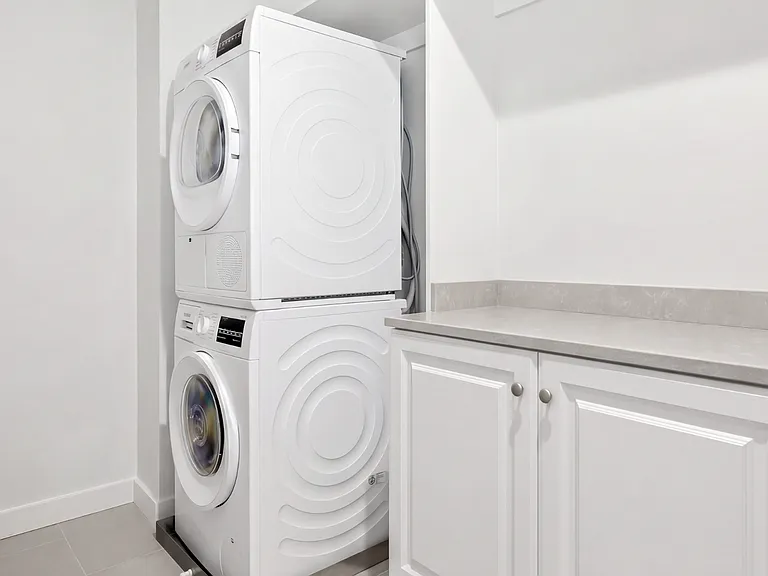 165 E 66th St #16C — Photo 11