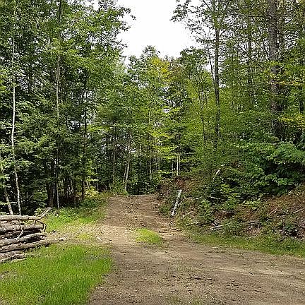 Entrance via Boynton Rd