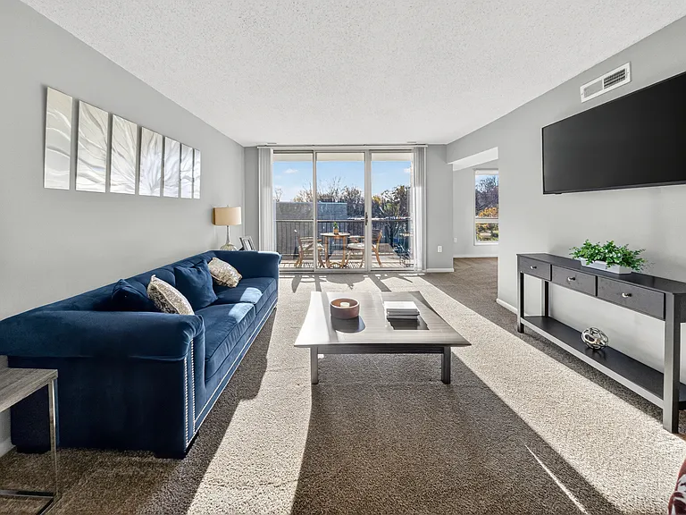 Brinkley House Apartments — Photo 3