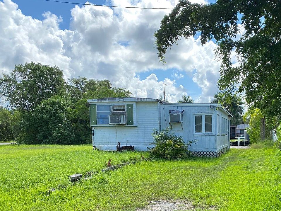 2nd image of 14 Egret Ln