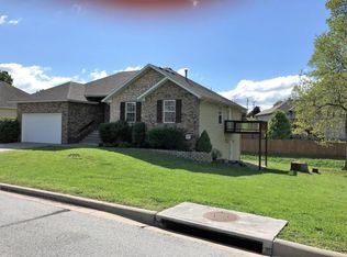 2207 S 12th St, Ozark, MO 65721