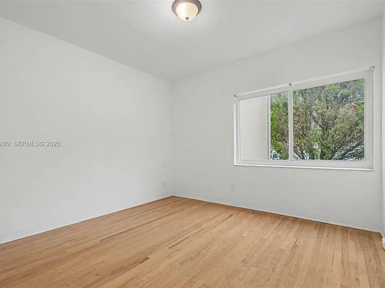 9160 NE 8th Ave #2J — Photo 7