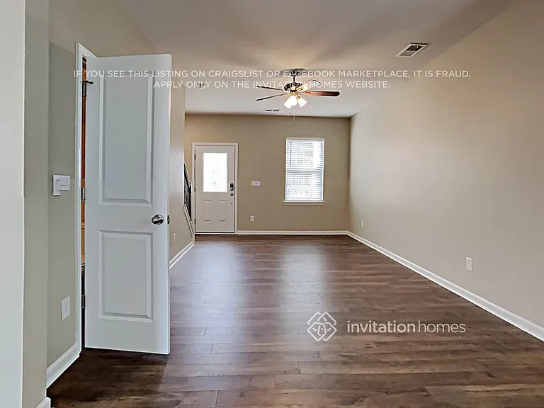 1346 Kent Downs Ave SW — Photo 5