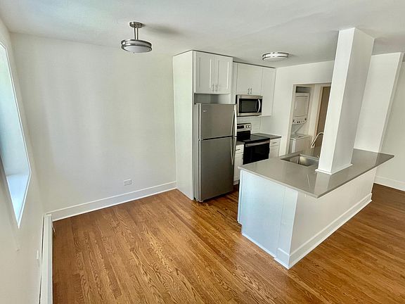 3rd image of 850 W Margate Ter APT 205