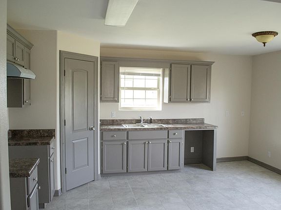 Kitchen/Dining Area