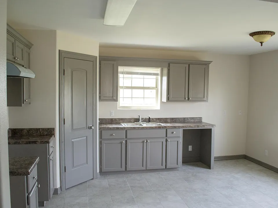 Kitchen/Dining Area