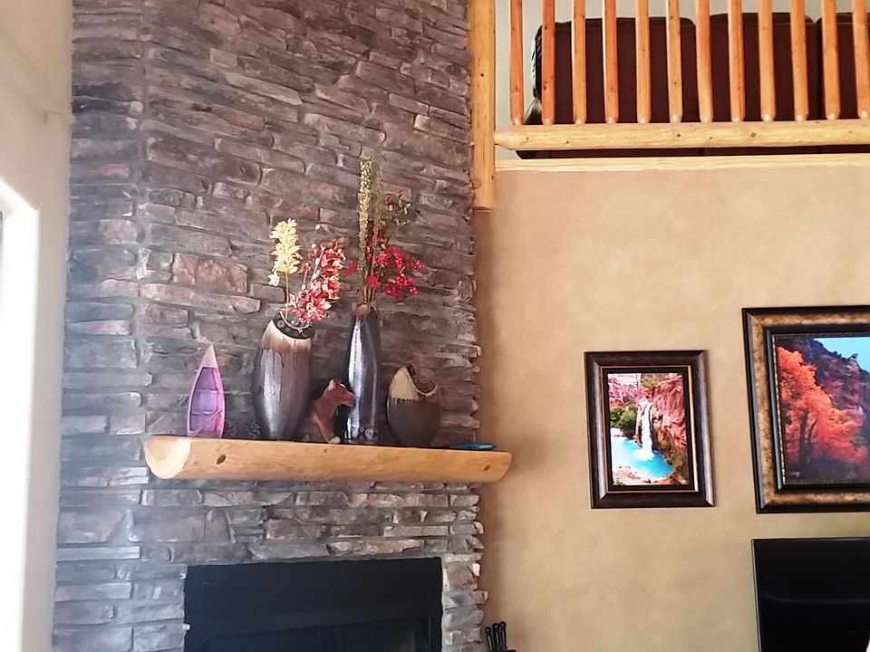 Stone Fire Place w/gas