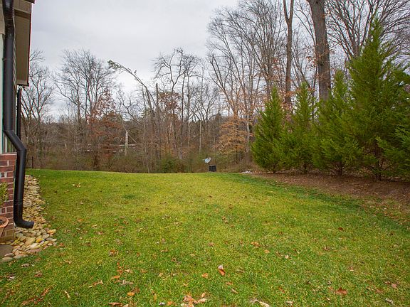 3rd image of 8401 Vinings Way