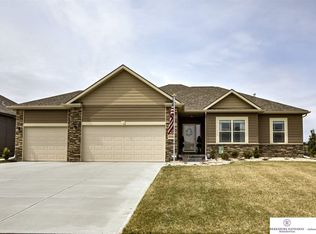 6506 N 165th St, Omaha, NE 68116