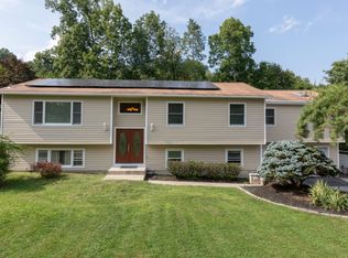 2 Langschur Ct, Thiells, NY 10984