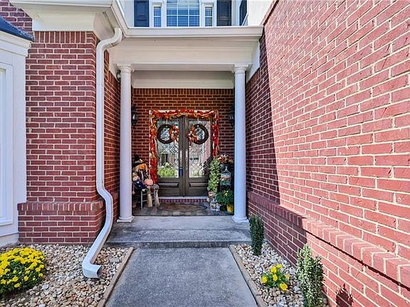 3rd image of 1908 New Haven Ct SE