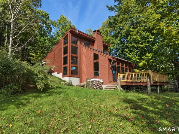 220 Richards Road, New Hartford, CT 06057