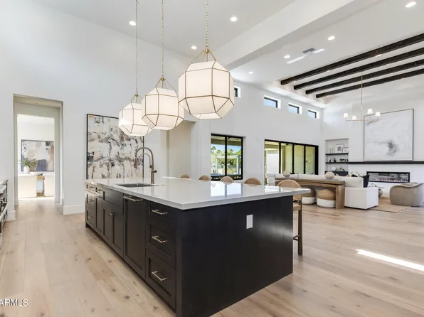 10242 N 58th Street, Paradise Valley, AZ 85253