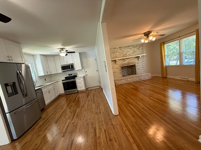 203 Valleydale Dr — Photo 3