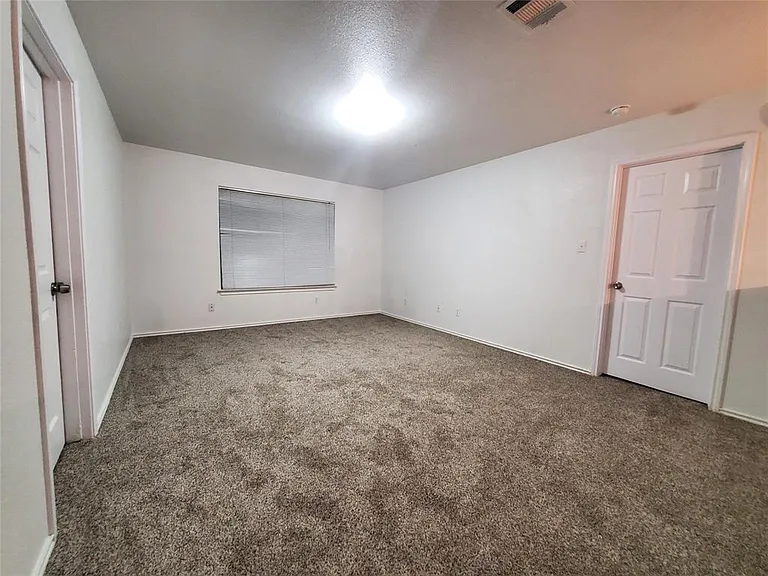 17909 Maxa Dr — Photo 9