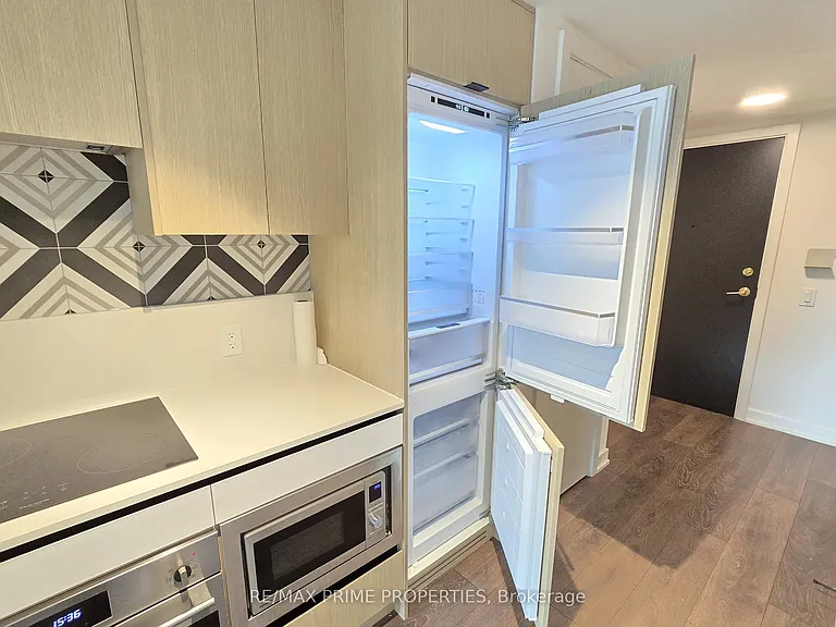 5 Lakeview Ave #405 — Photo 15