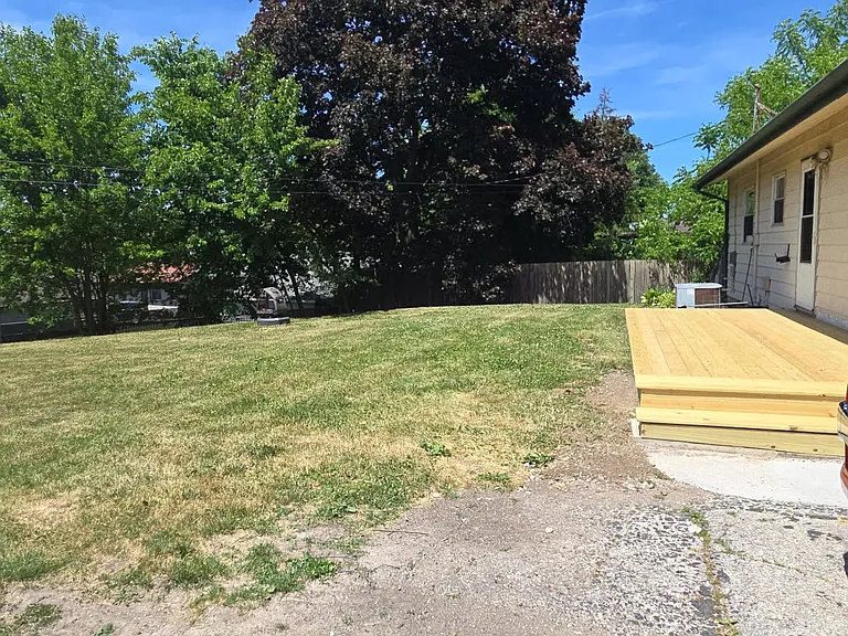 448 N Grandview Blvd — Photo 3