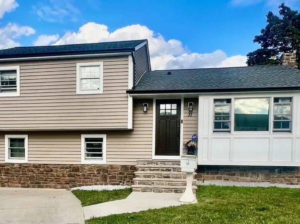 31 Carolynn Rd, Elizabeth City, NJ 07201