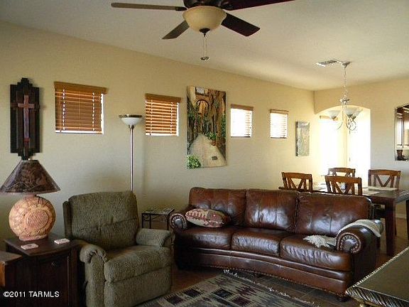 2nd image of 738 W Placita La Marquesa