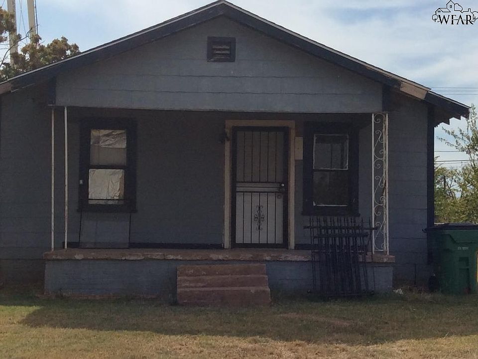 1st image of 106 E Lincoln Ave