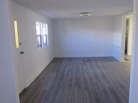 5th image of 1303 Laura St