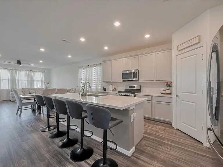 21611 Shadowbrook Birch Dr — Photo 3