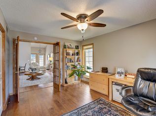 8304 Rhoy St, Victoria, MN 55386