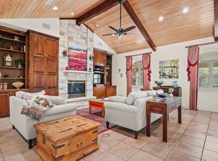 300 E Summit Dr, Wimberley, TX 78676
