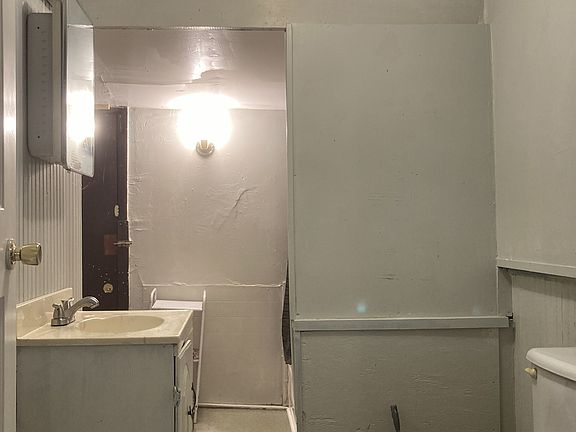 5th image of 622 N 19th St Unit 4