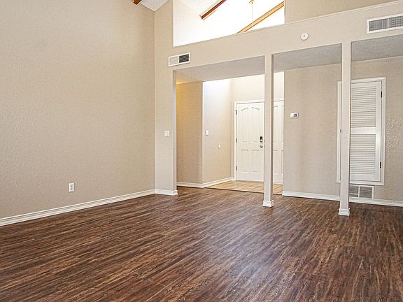 4th image of 4553 Gen Maloney Cir