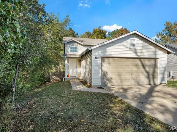 228 Sorrento Ln, Wentzville, MO 63385