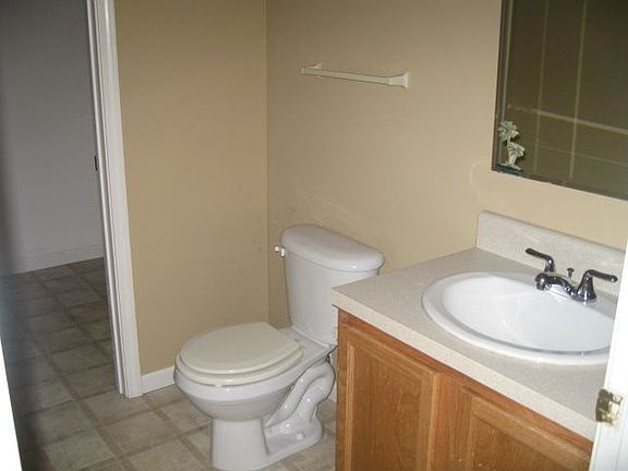 5th image of 1224 Easter St