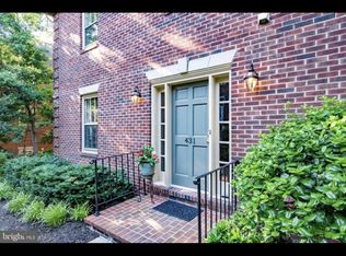 431 Old Town Ct, Alexandria, VA 22314