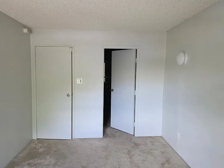 1300 Golden Cir #210 — Photo 14