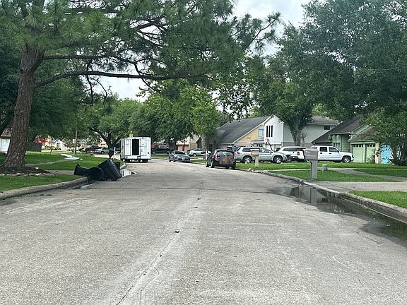 5th image of 404 Civil Dr