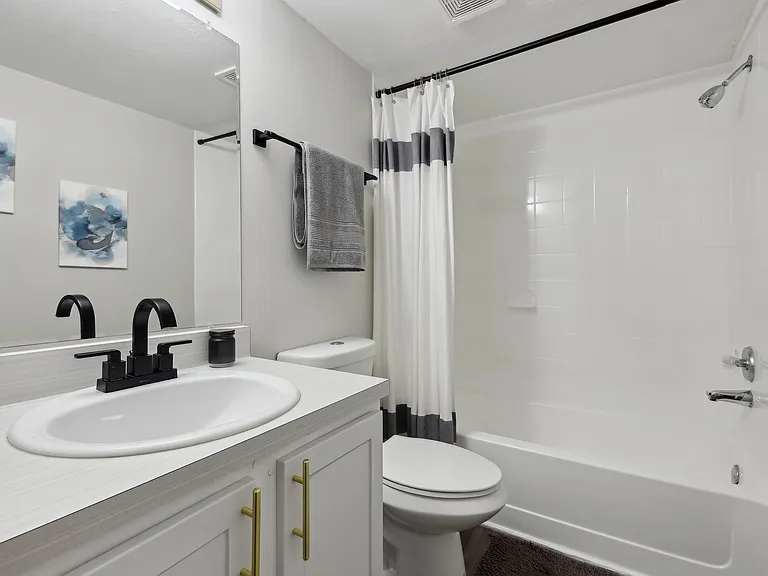 The Lennox — Photo 11