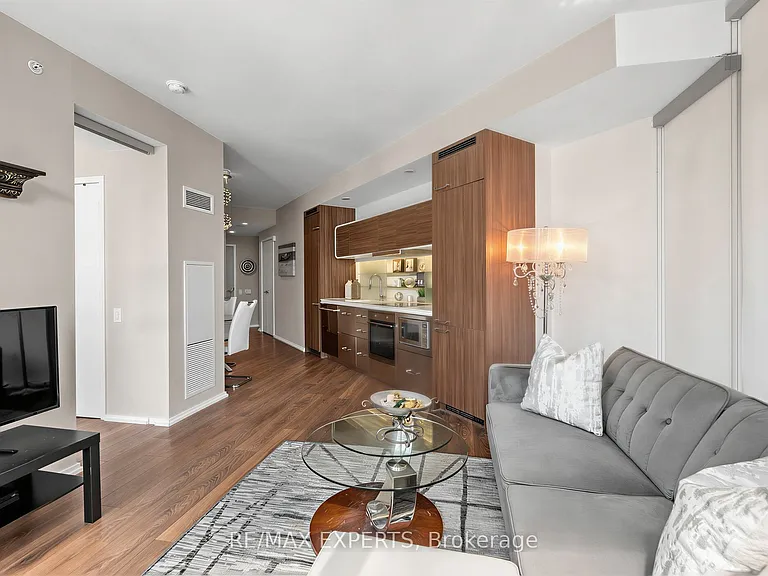 45 Charles St E #1509 — Photo 12